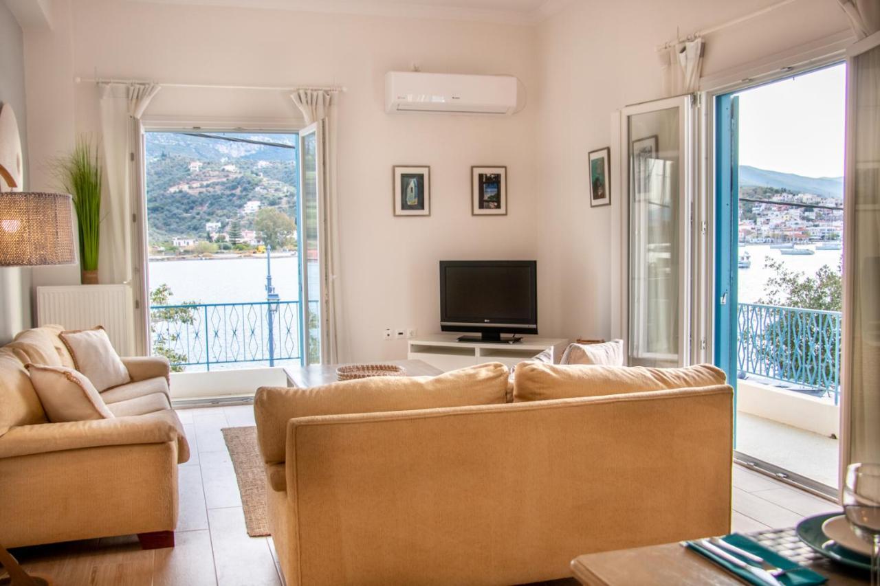 Вілла Beautiful House By The Sea Poros Town Екстер'єр фото