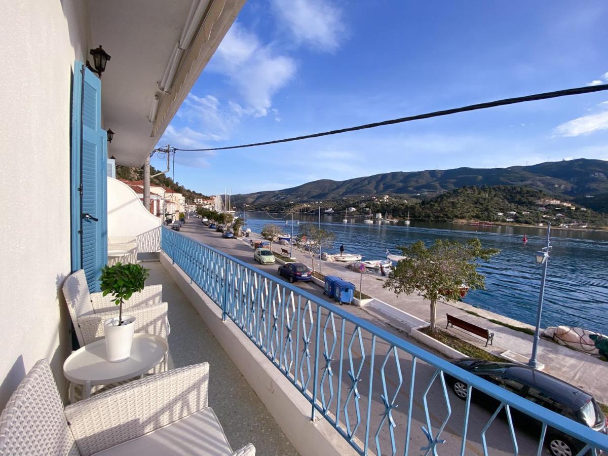 Вілла Beautiful House By The Sea Poros Town Екстер'єр фото